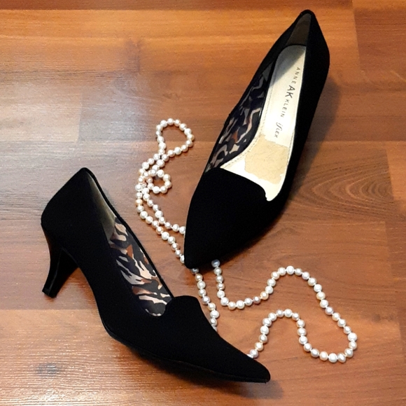2/$50 ANNE KLEIN IFLEX Genuine Suede - Kitten Heels - SIZE 8 - Picture 2 of 12